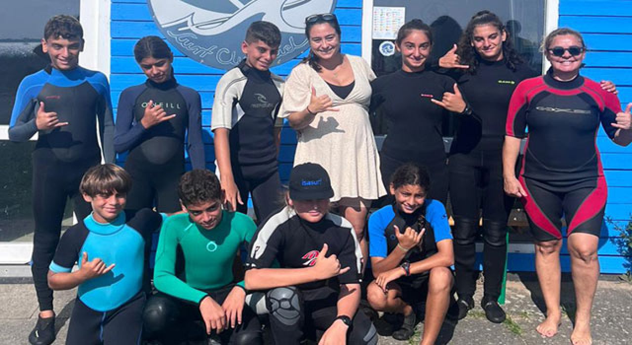 Hataylı Depremzede Çocuklara Kiel’de Sörf Kampı