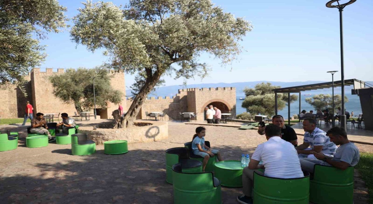 Hereke Kalesine ziyaretçilerden tam not