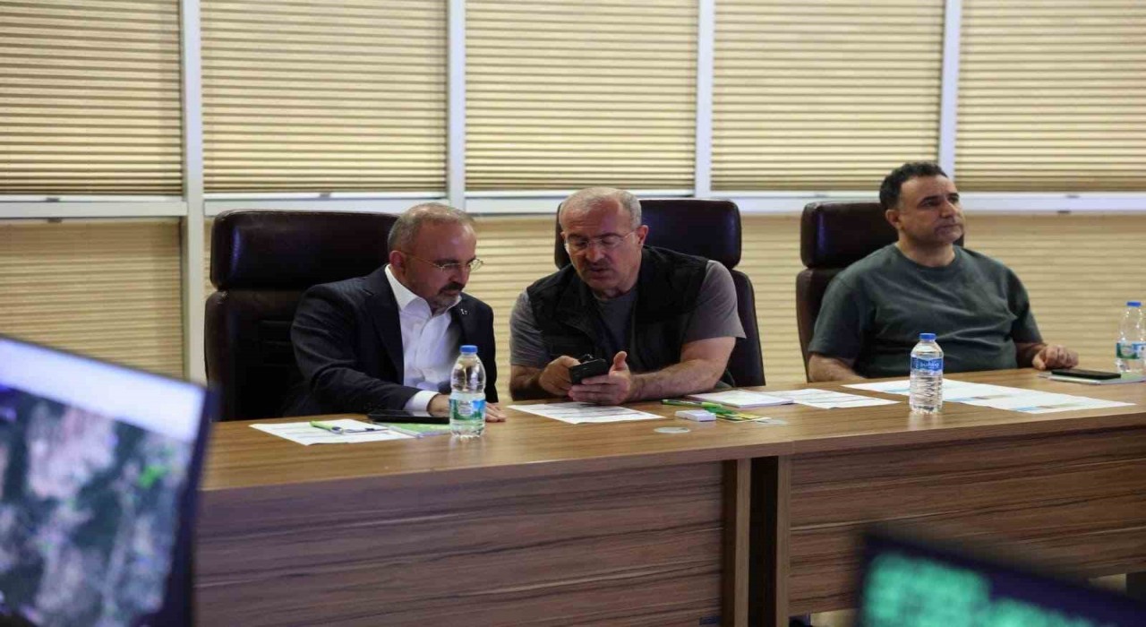 İçişleri Bakan Yardımcısı Turan, Çanakkalede yangın söndürme çalışmalarını takip etti