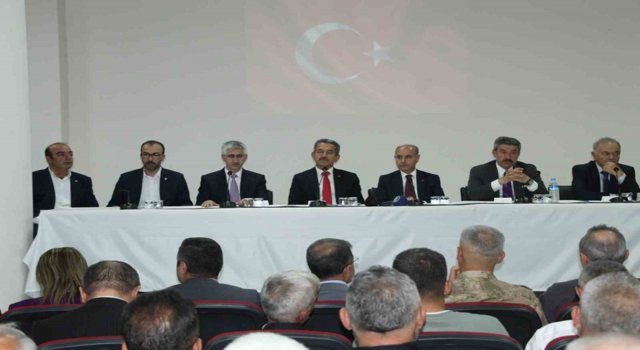 İçişleri ve Milli Eğitim Bakan Yardımcıları Şırnakta temaslarda bulundu