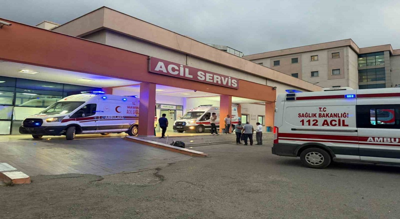 Iğdırda pasta zehirlenmesi vakası daha: 7 kişi hastanelik oldu