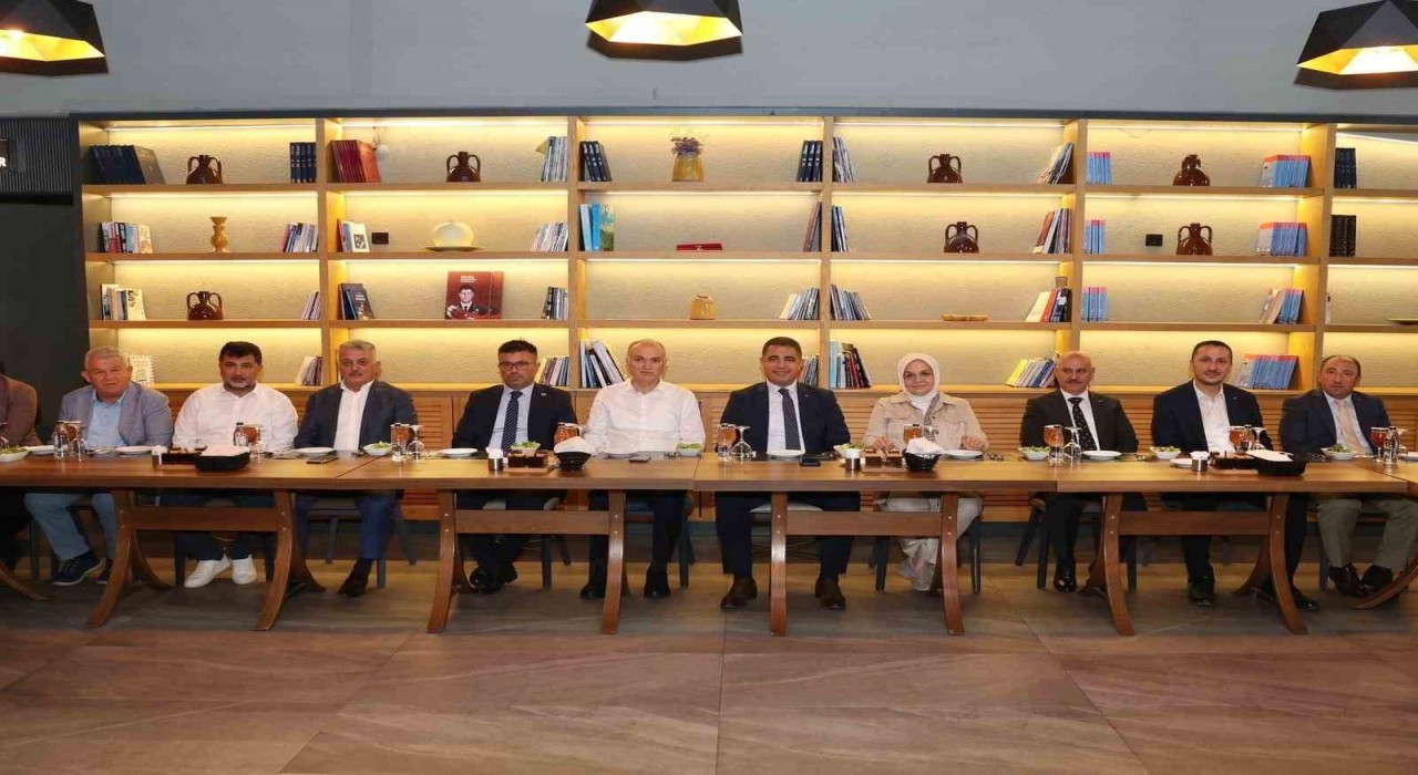 İl Müdürü İsa Yazıcıya veda yemeği