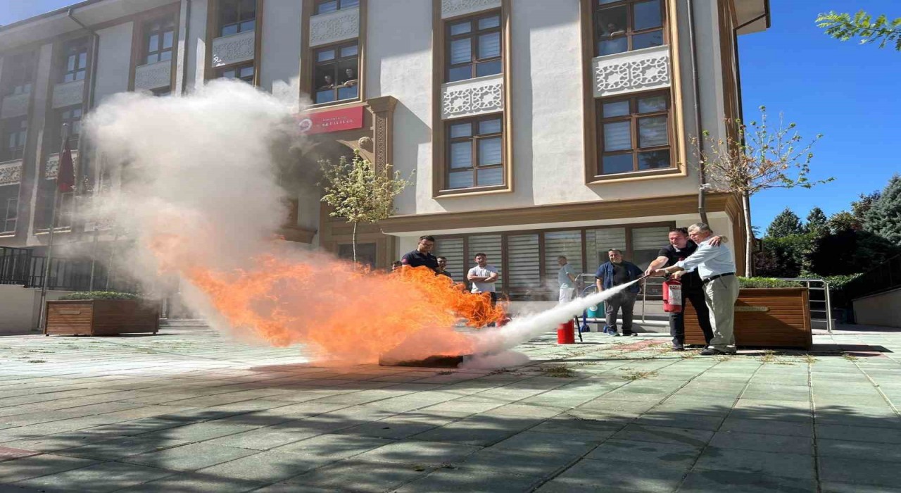 İl Müftülüğünde afet ve yangın farkındalık eğitimi