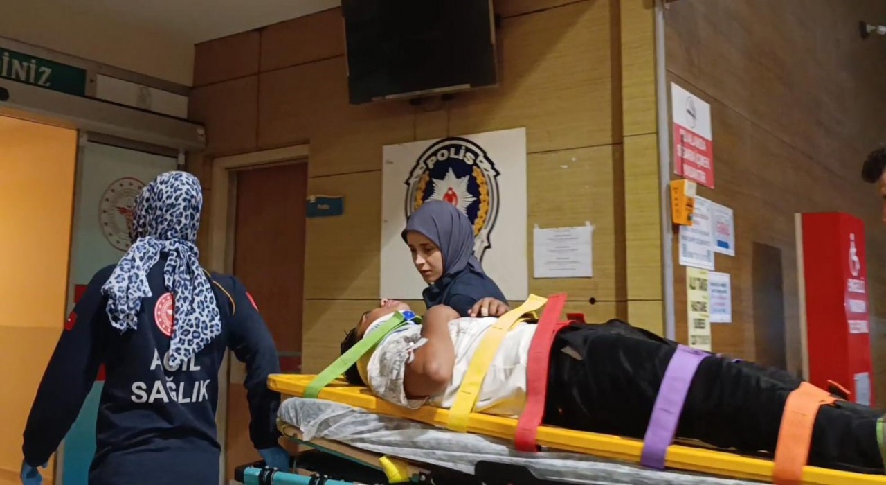 İnegölde balkondan düşen çocuk hastaneye kaldırıldı