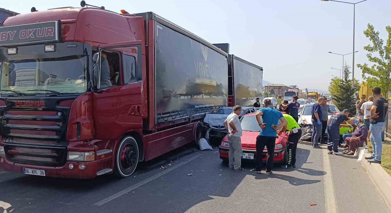 İnegölde trafik kazası sonucu 2 kişi yaralandı