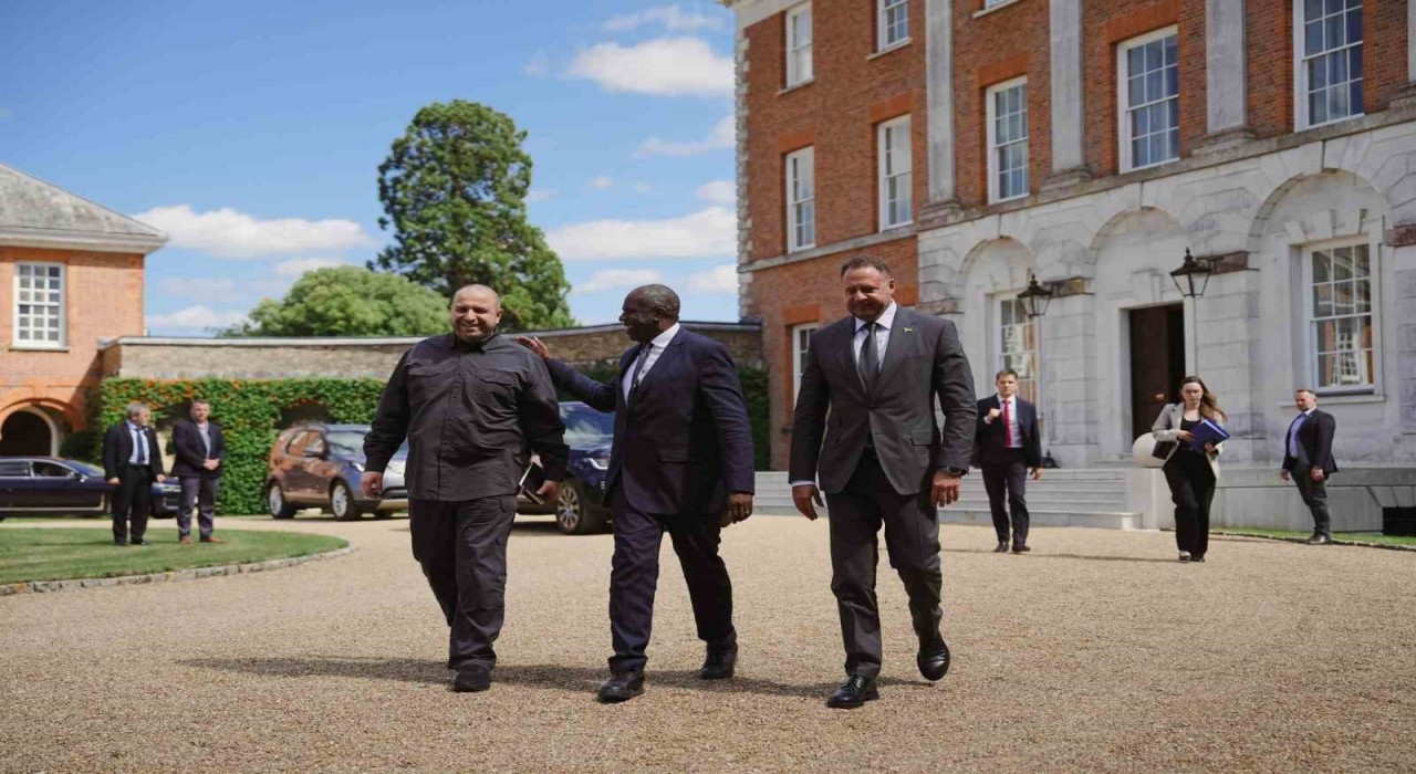 İngiltere Dışişleri Bakanı Lammy: (Rusya-Ukrayna Savaşı) Adil ve kalıcı bir barış için çalışmaya devam ediyoruz