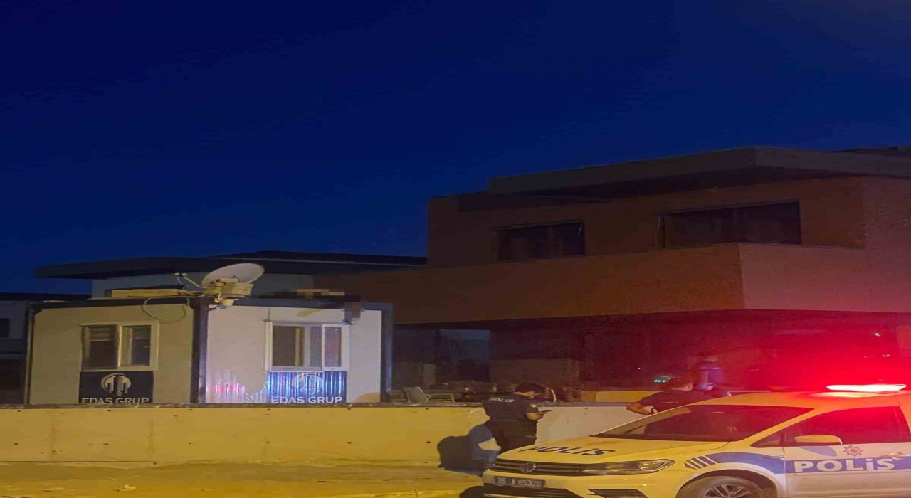 İnşaatta korku dolu anlar: Konteynerin üstünde ceset bulundu