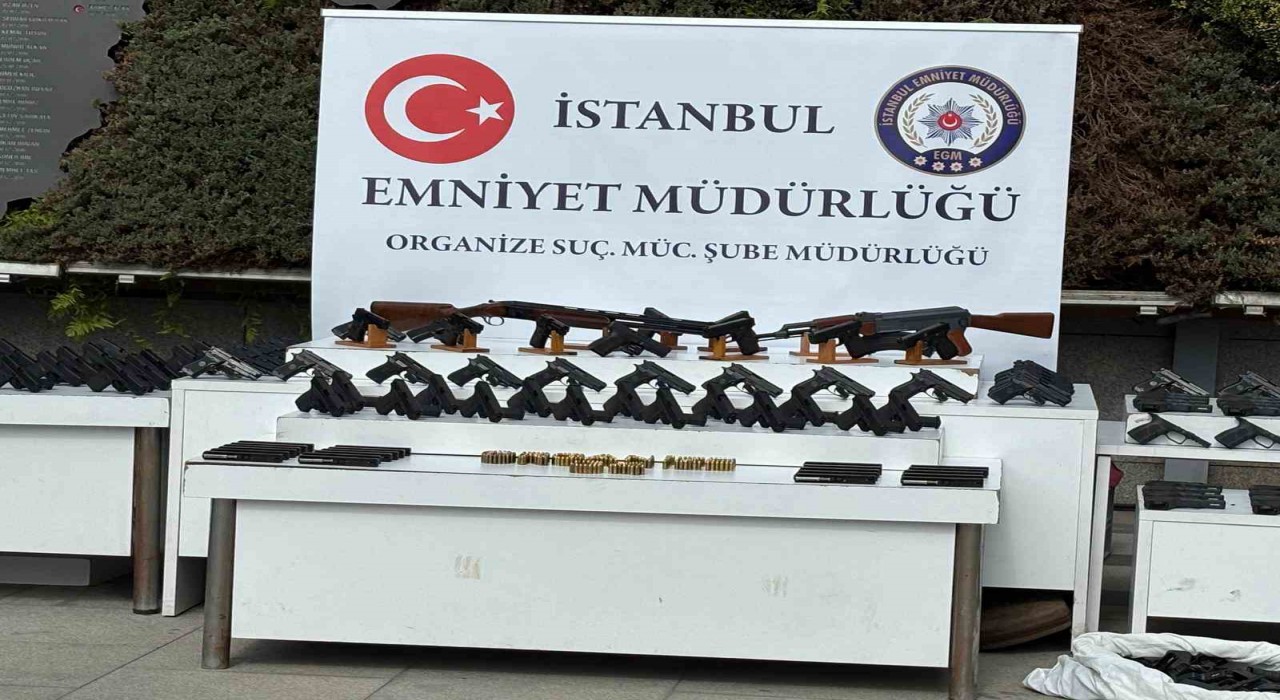 İstanbulda motosikletli çete operasyonu: 24 kişi yakalandı