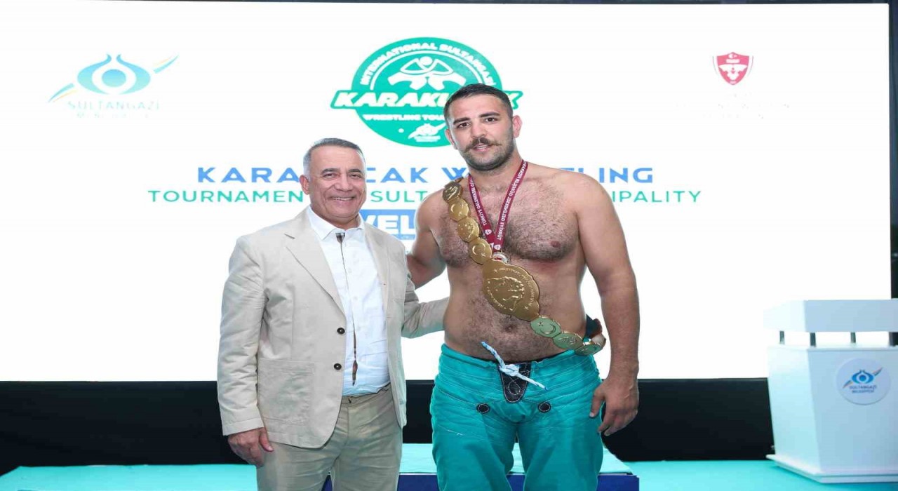 İstanbulda Uluslararası Sultangazi Belediyesi Geleneksel Karakucak Güreşleri Turnuvası düzenlendi