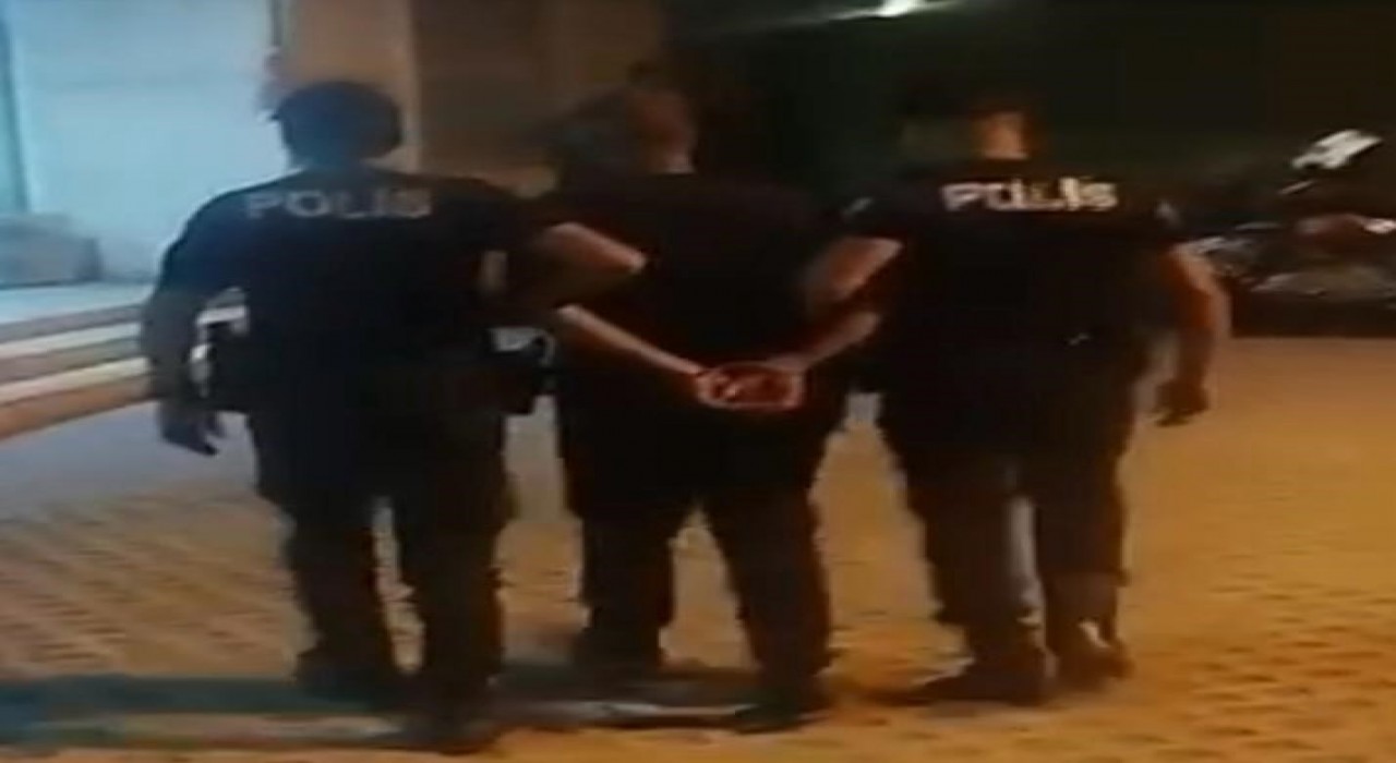 İzmirde 11 yıl hapis cezasıyla aranan şahıs yakalandı