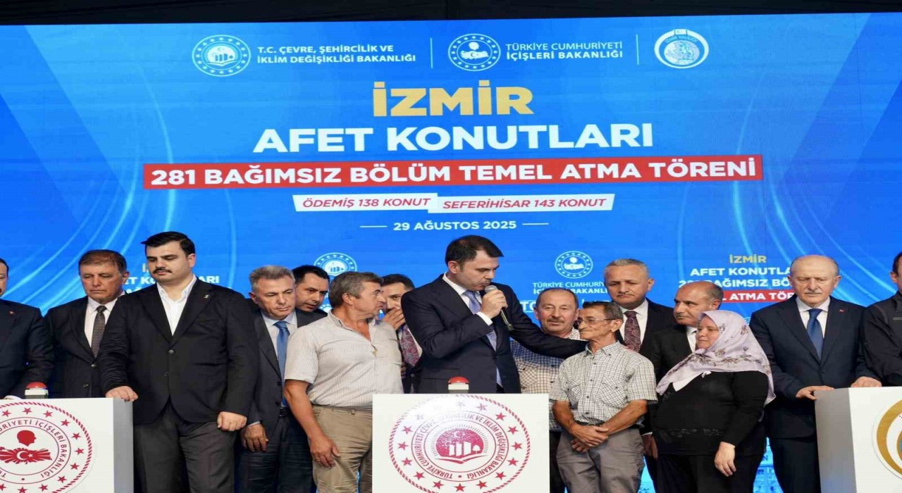 İzmirde yangın yaraları sarılıyor: 281 yeni konutun temeli atıldı