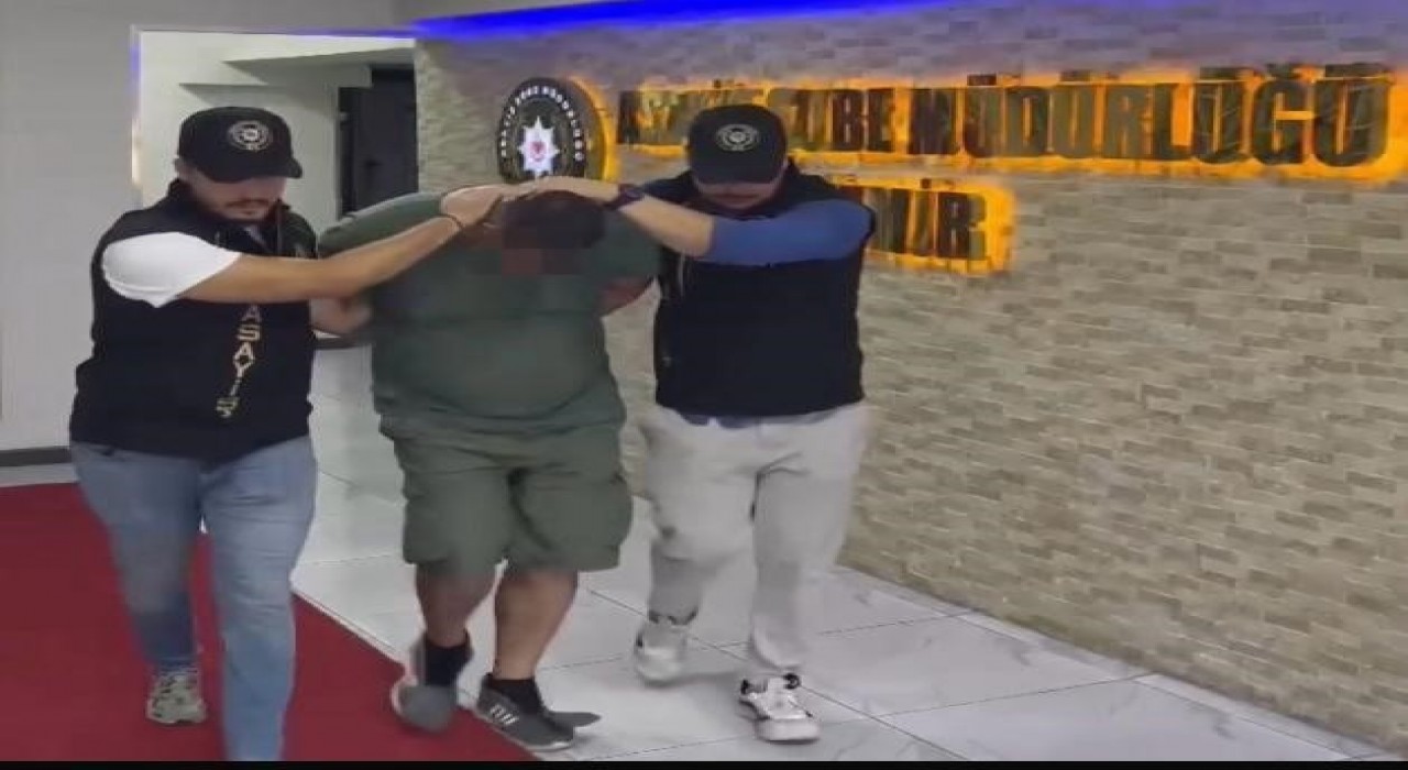 İzmirde yaşlı çift evlerinde ölü bulundu: Katil, kadının oğlu çıktı