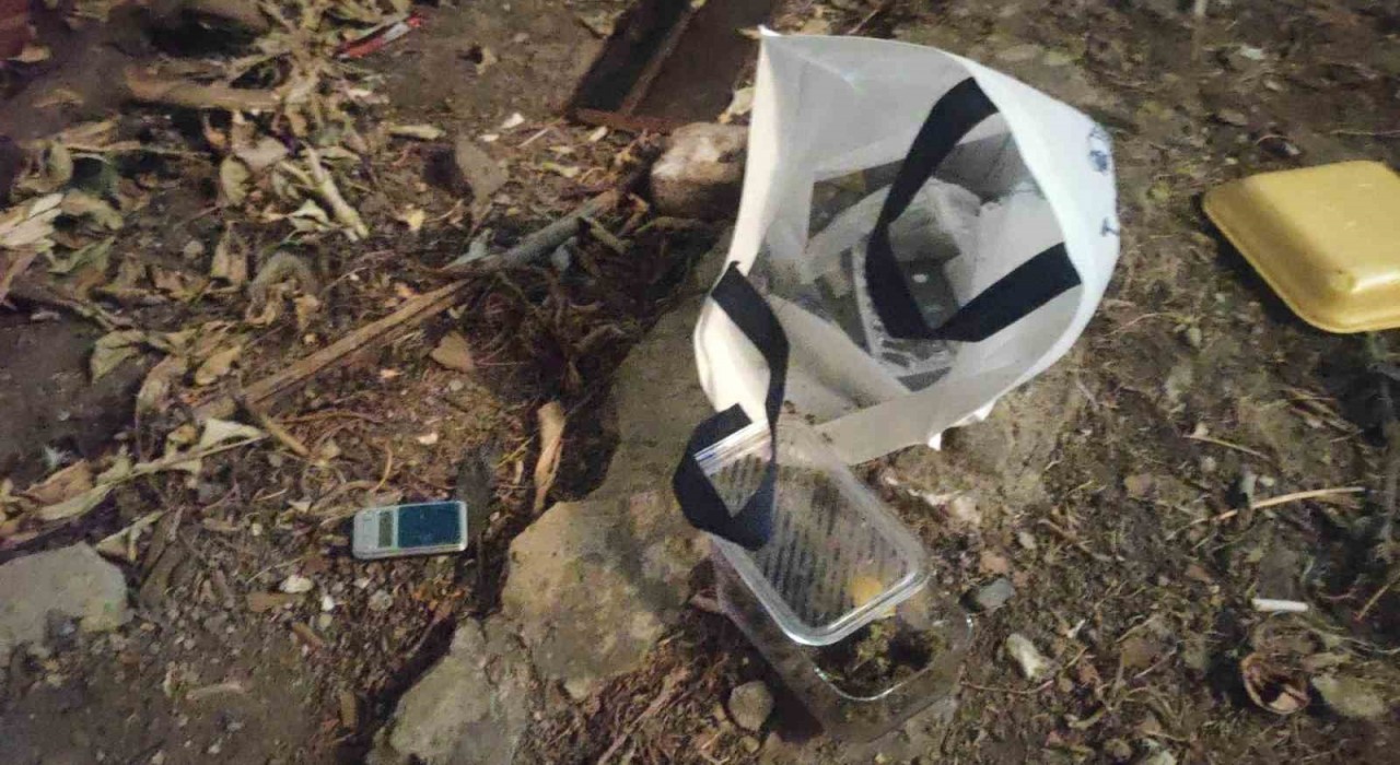 İzmirde zehir tacirlerine operasyon: 1 tutuklama