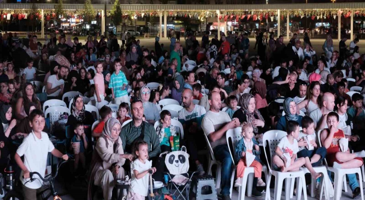 İzmitte yıldızların altında Rafadan Tayfa keyfi