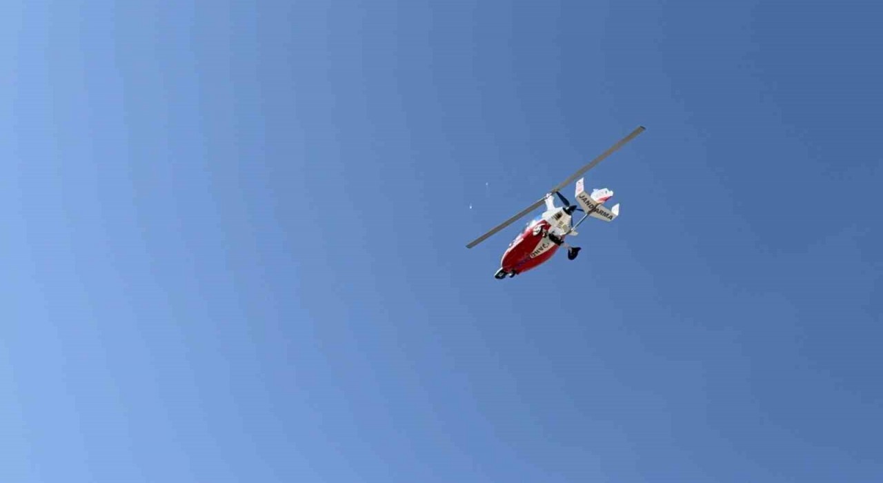 Jandarma ekipleri cayrokopterle havadan trafik denetimi yaptı