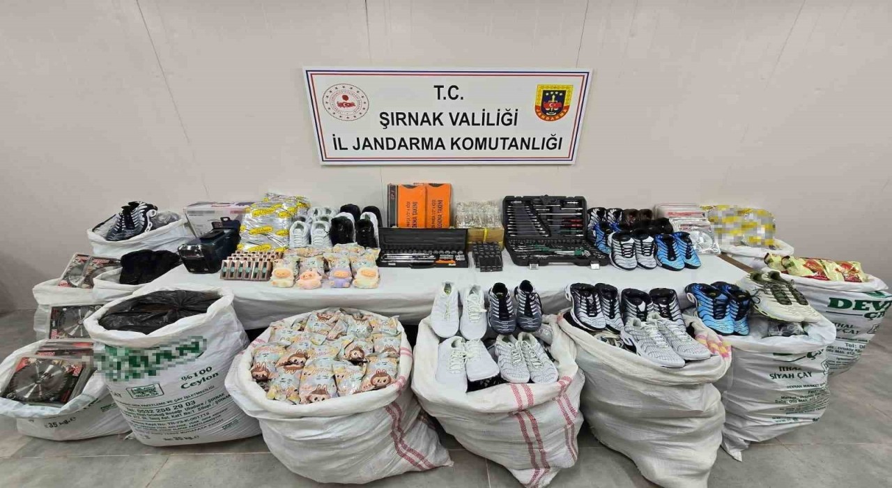 Jandarmadan baskın; 36 kişiye gözaltı, 6 milyon değerinde kaçak malzeme ele geçirildi