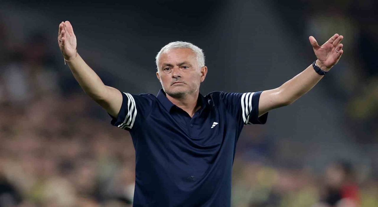 Jose Mourinho, Feyenoorda karşı rövanşı yine kazandı