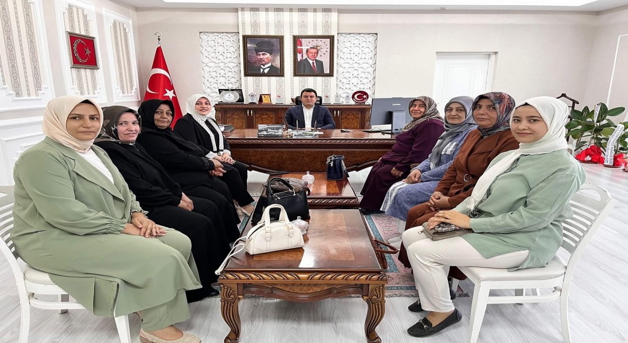 Kadın Kollarından Kaymakam Dertlioğluna ziyaret