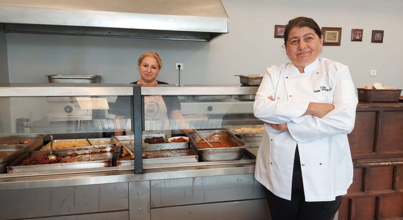 Kadınların Kurduğu Ev Yemekleri Lokantası Sanayinin Lezzet Durağı Oldu