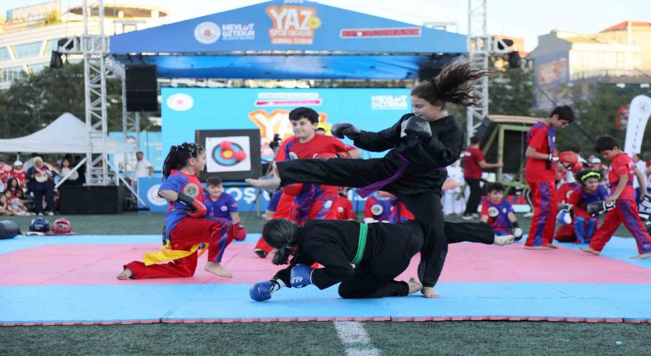 Kağıthanede 10 bin çocuk Yaz Spor Okullarından mezun oldu