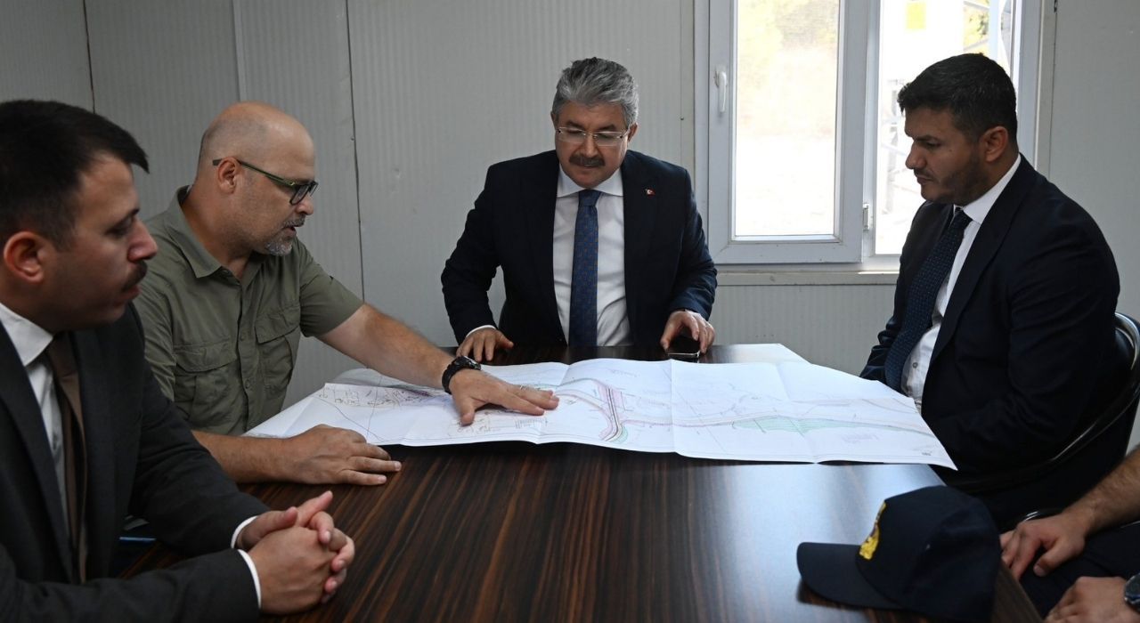 Kalecik-Hasanbeyli Yolunda Çalışmalar Başladı