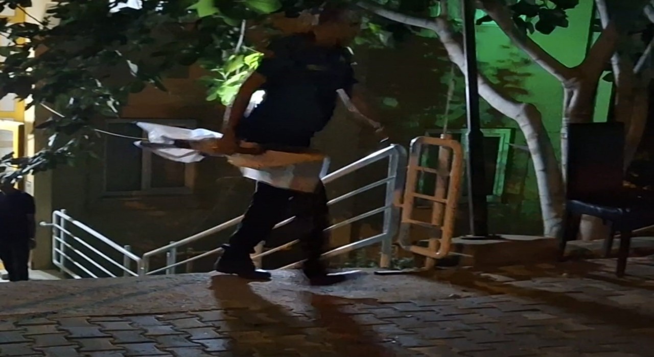 Kalede 16 yaşındaki genç evinde ölü bulundu