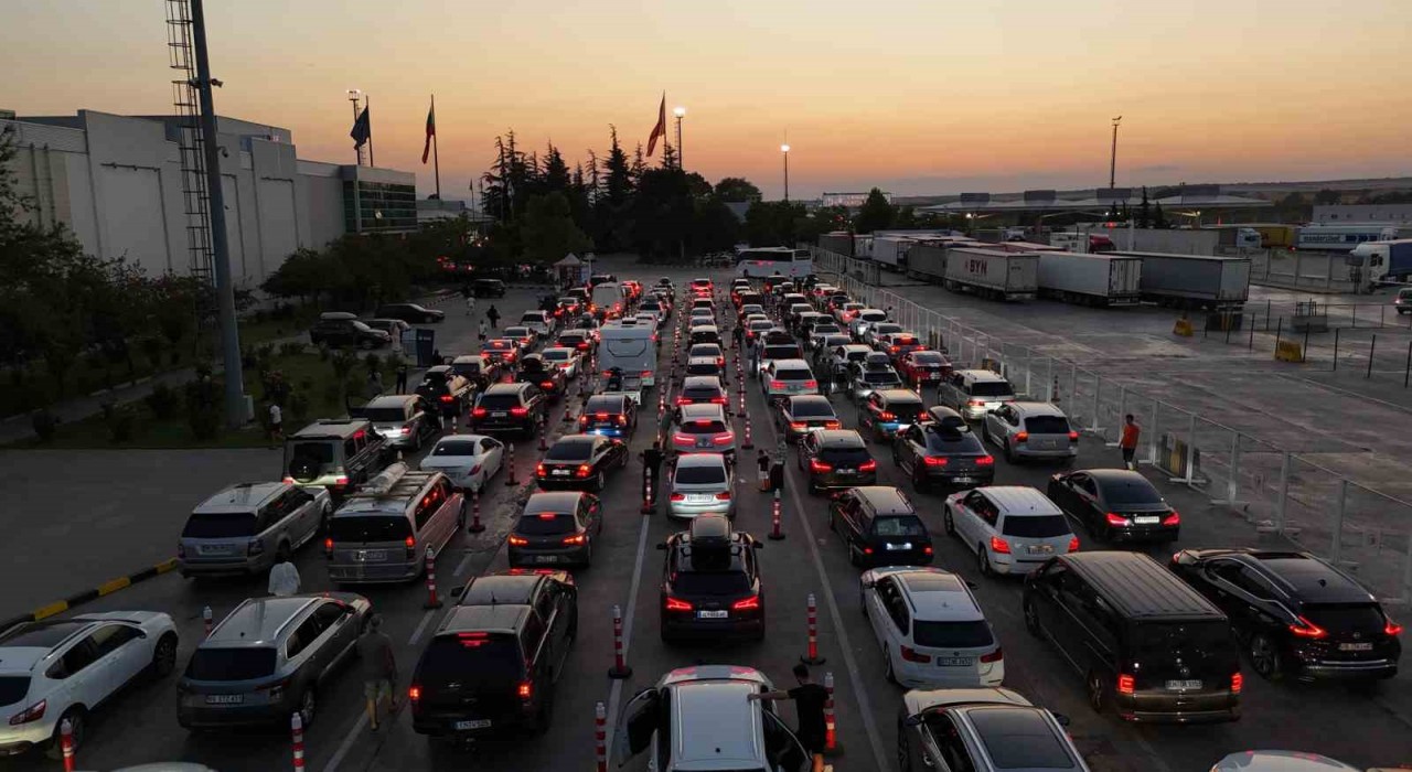 Kapıkulede gurbetçilerin hüzünlü dönüş yolculuğu