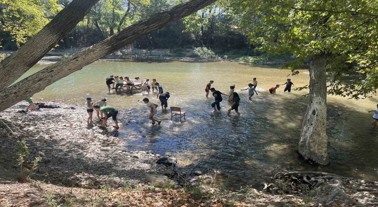 Karacaörenli minikler gönüllerince eğlendi