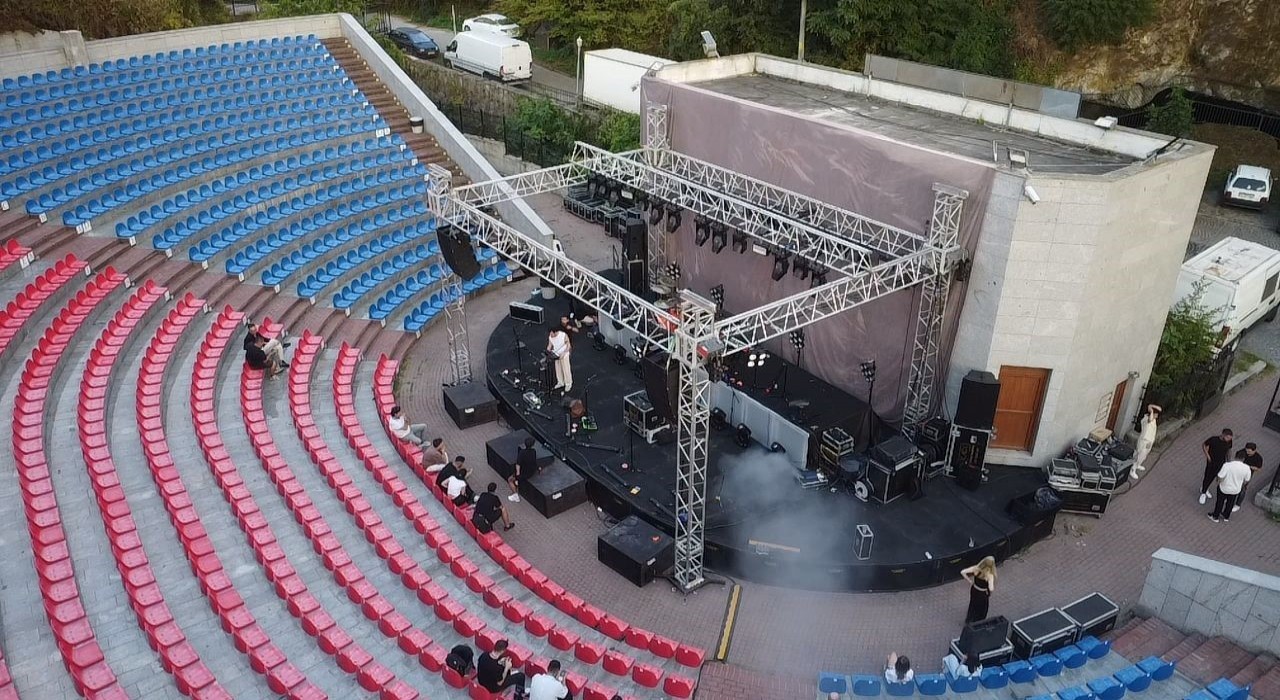 Karadeniz Ereğlide Acheron amfi tiyatro yaz konserleri başladı
