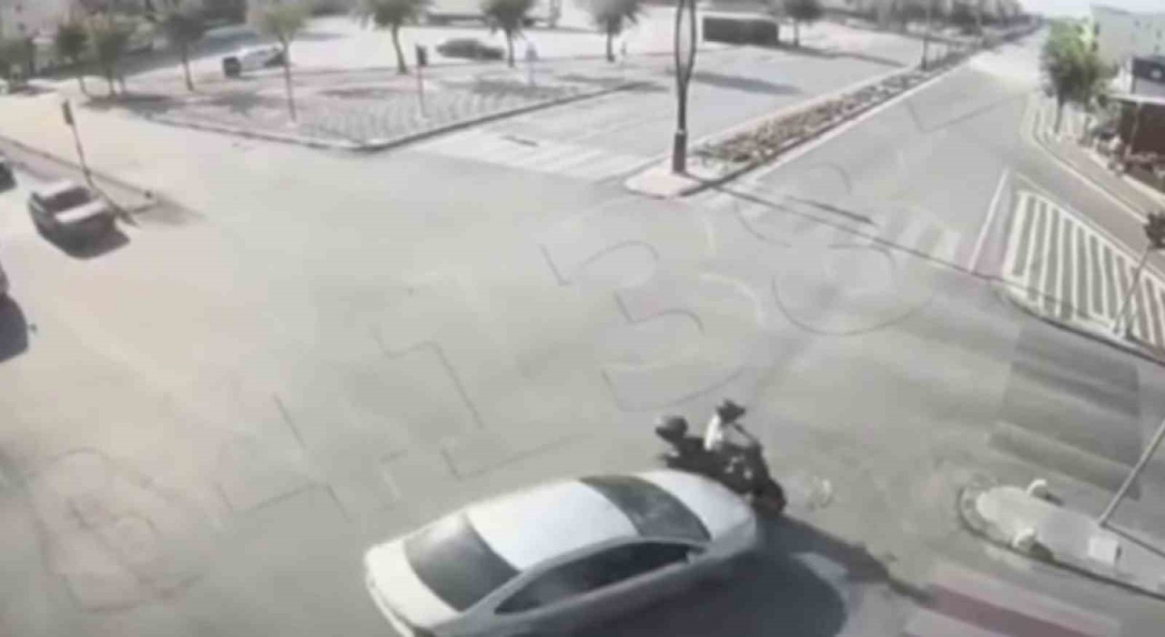 Karamanda kavşaktaki ölümlü kaza kamerada