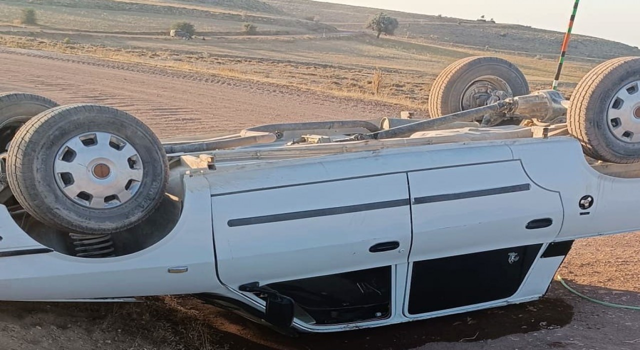 Karamanda kontrolden çıkan pikap devrildi: 1 yaralı