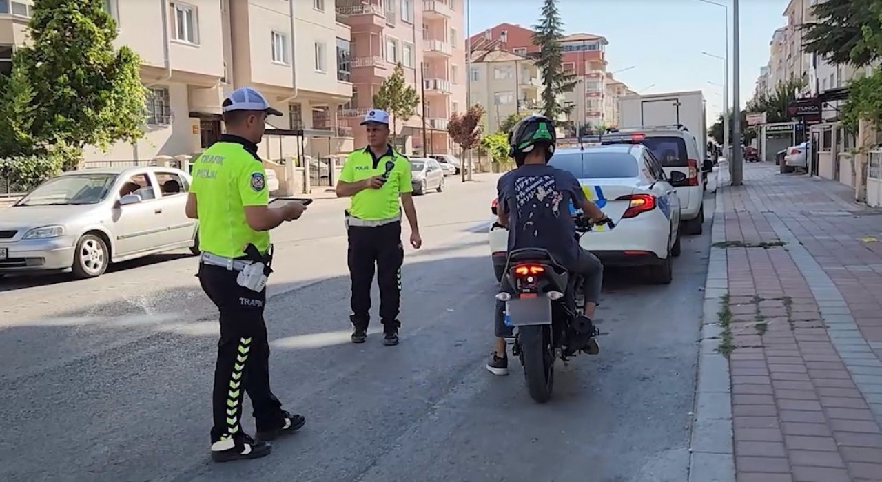 Karamanda trafik kurallarına uymayan 401 motosiklete ceza yazıldı