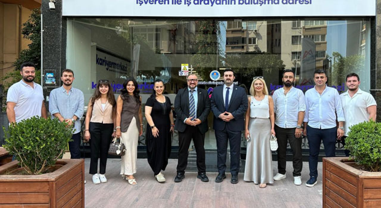 Kariyer Merkezi Gençlerin Geleceğini Şekillendiriyor