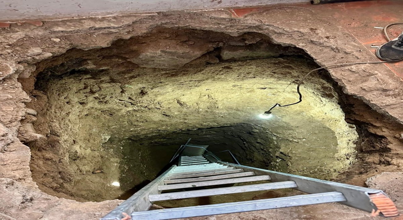 Karsta polis define avcılarını suçüstü yakaladı