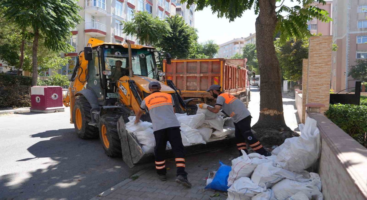 Kartal Belediyesinden yaz temizlik seferberliği