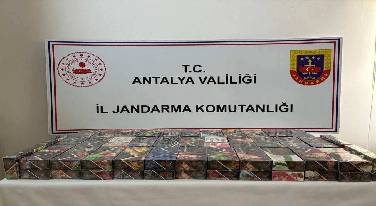 Kaşta 22 kilo kaçak nargile tütünü ele geçirildi