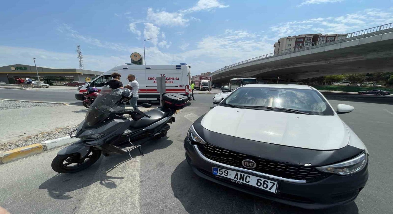 Kavşakta kaza: Motosiklet sürücüsü yaralandı