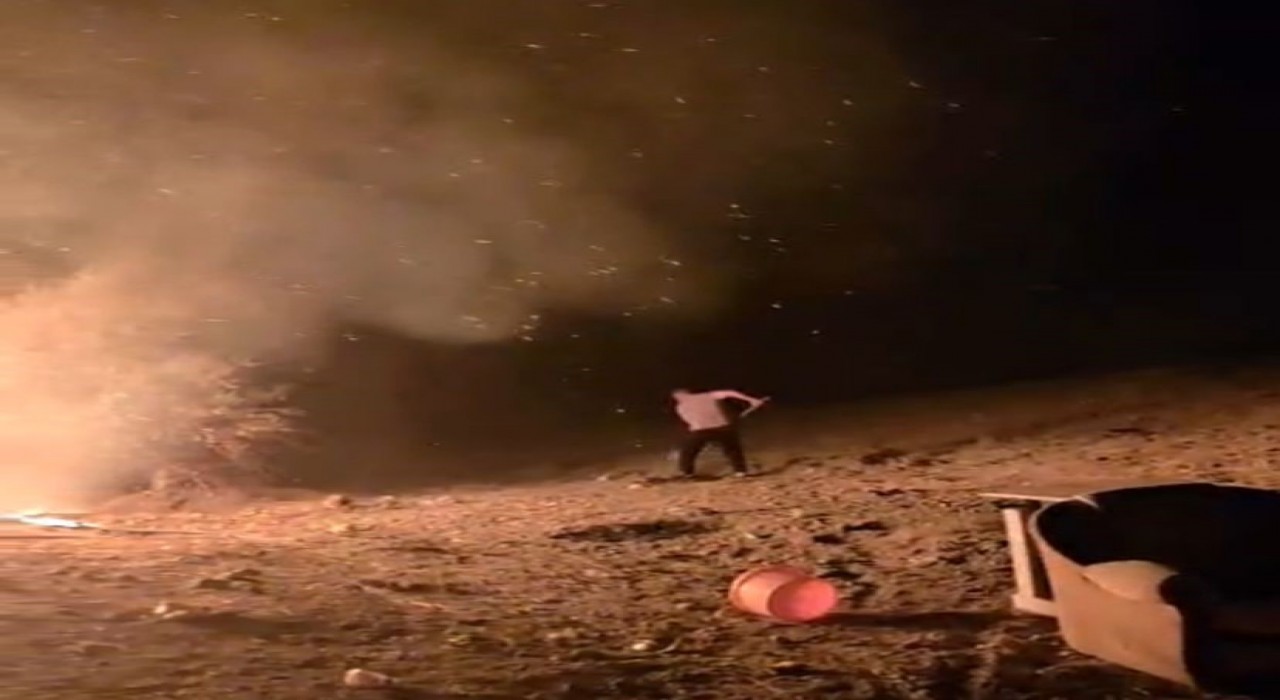 Kavun satış tezgahı alevlere teslim oldu