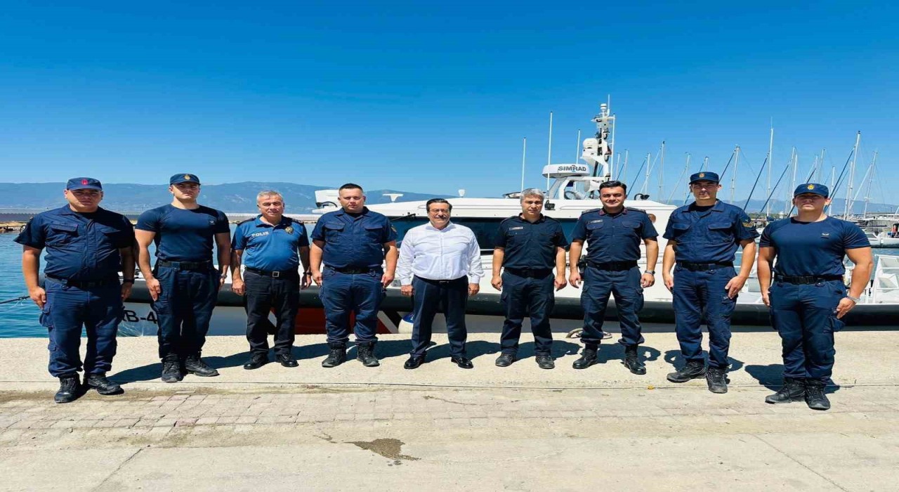 Kaymakam Cumali Atilladan Sahil Güvenlik Bot Komutanlığına ziyaret