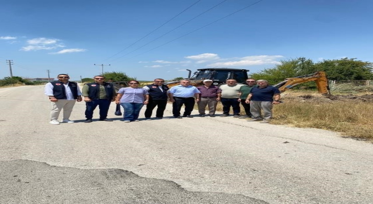 Kaymakam Öztürk, Kandilli Köyündeki altyapı çalışmalarını yerinde inceledi