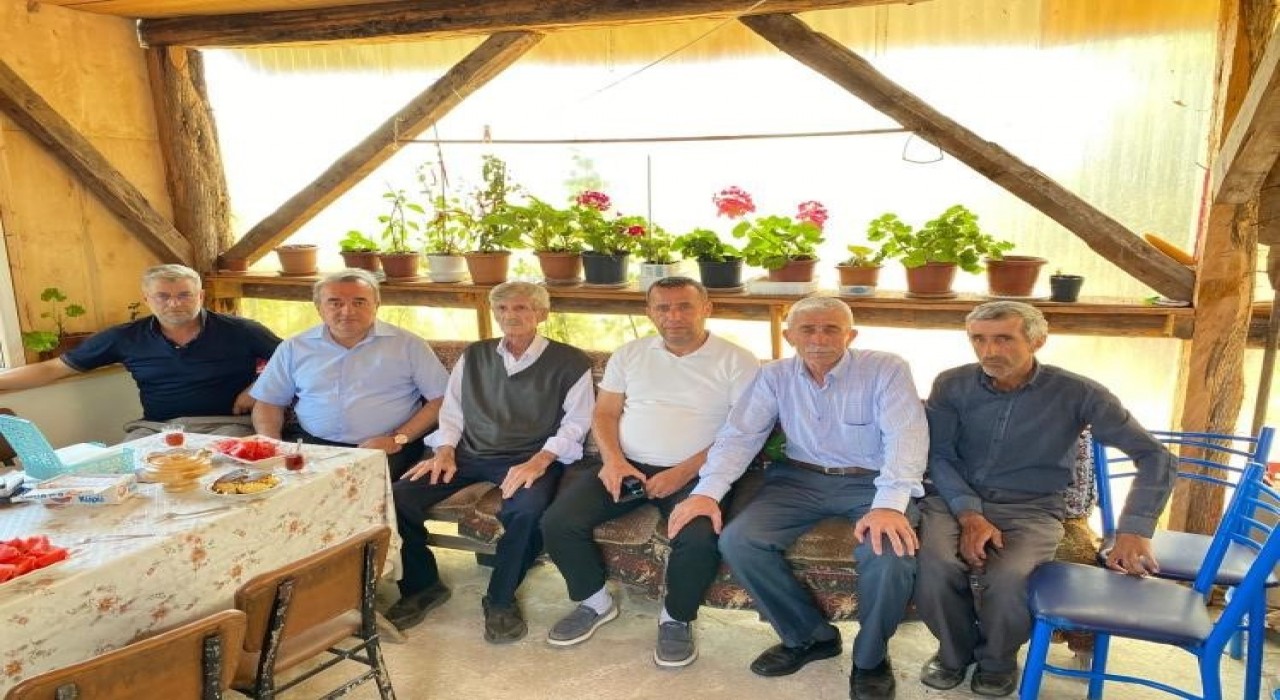 Kaymakam Öztürkten Muhtar Sedefe geçmiş olsun ziyareti