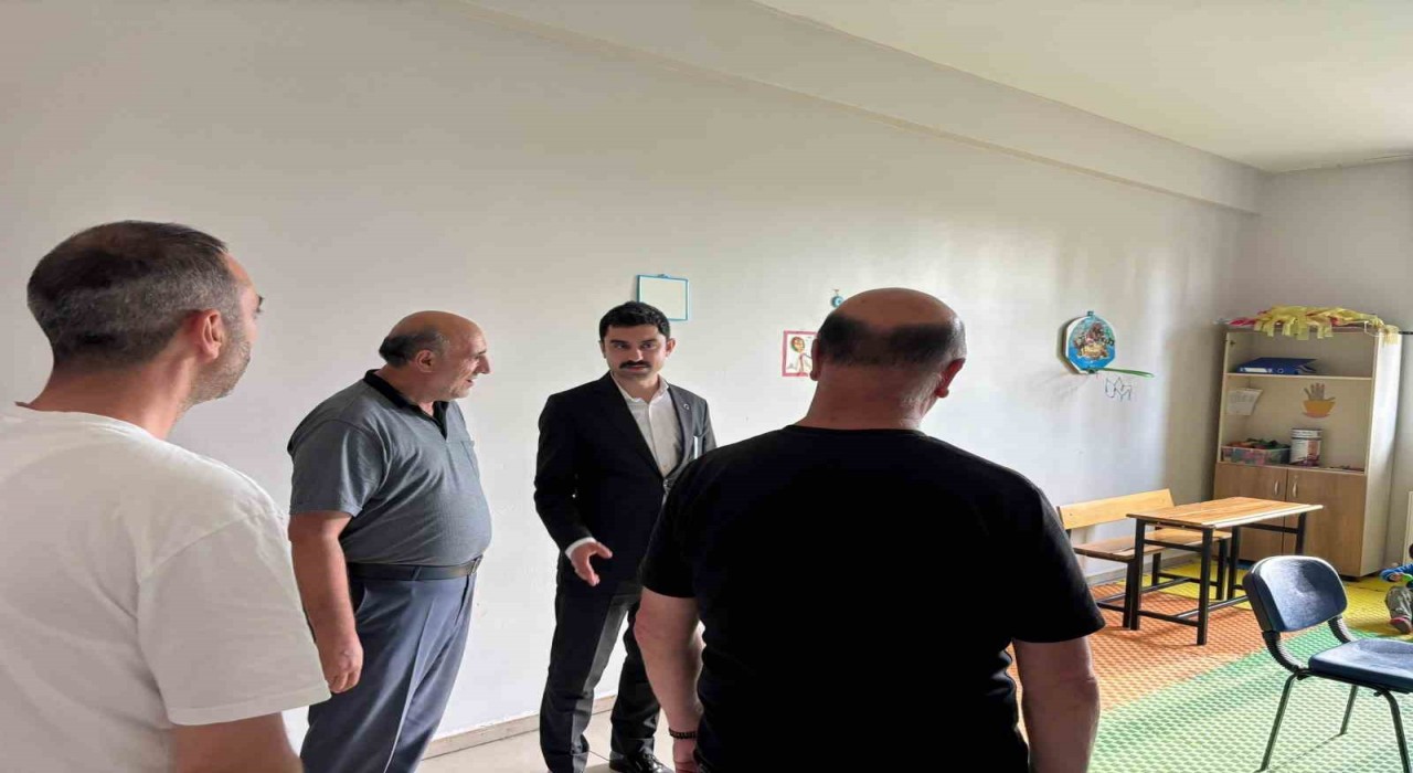 Kaymakam Tutaldan Cilavuz Köy Enstitüsüne ziyaret