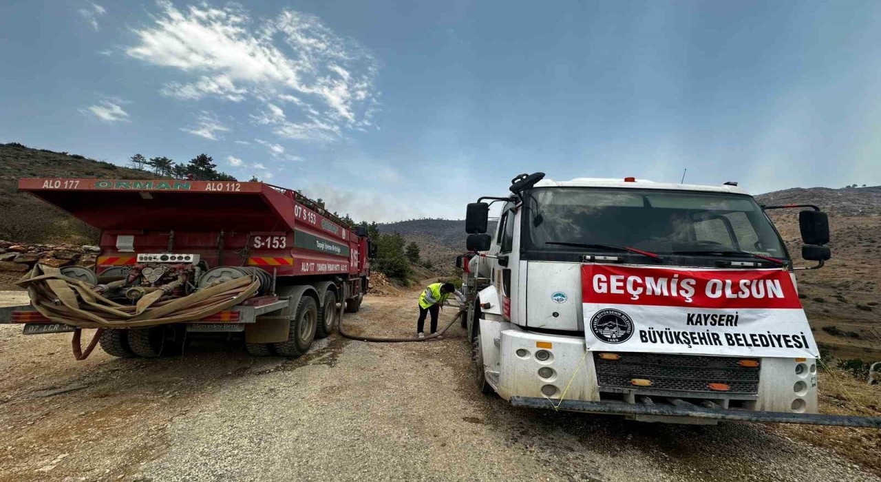 Kayseri Büyükşehirden Mersinde yangın döndürme çalışmasına destek