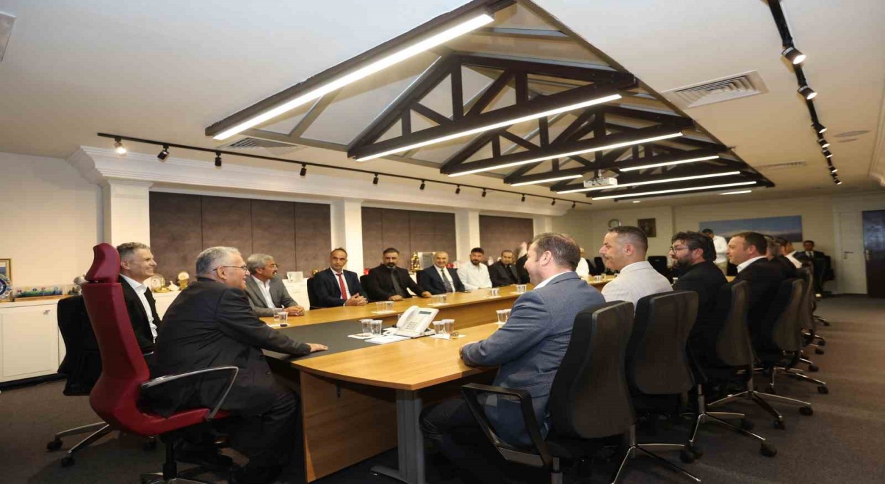 Kayseri Büyükşehirden spora destek