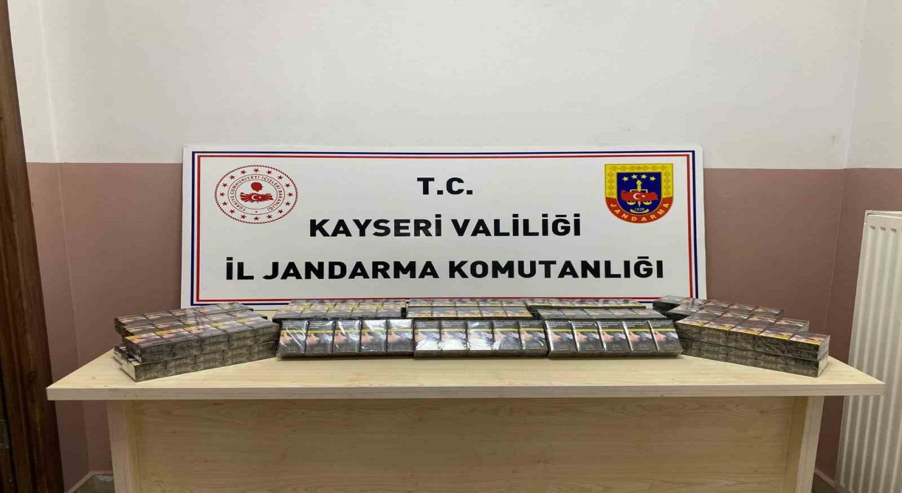 Kayseride 3 farklı tırdan 770 paket kaçak sigara ele geçirildi
