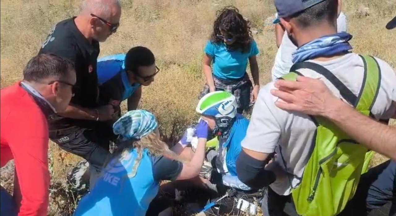 Kayseride yamaç paraşütçüsü havalanmaya çalışırken yuvarlanarak yaralandı