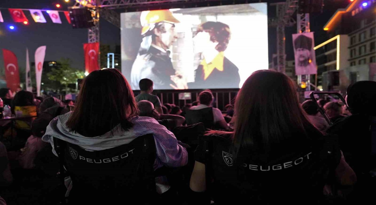 Keçiören Belediyesinden açık hava sineması