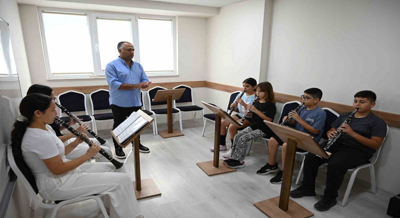 Kemerde ücretsiz yaz kursları ilgi görüyor