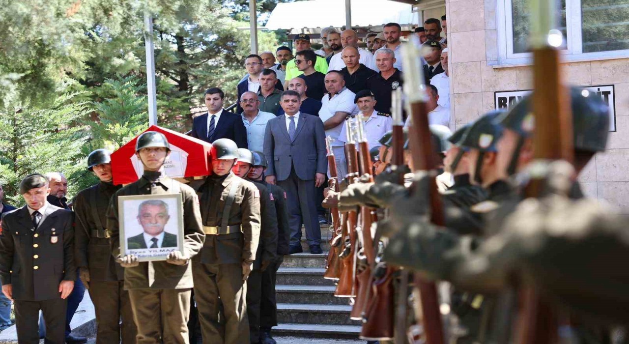 Kıbrıs gazisi son yolculuğuna uğurlandı