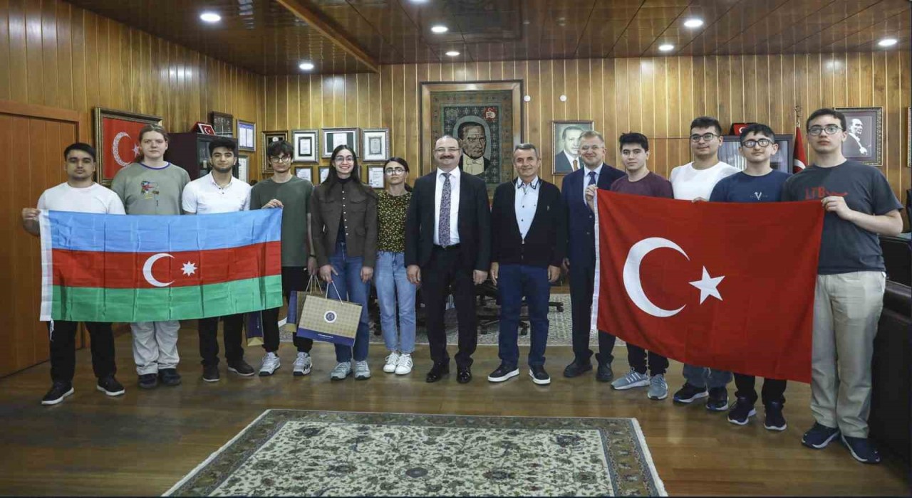 Kimya Olimpiyatlarına Atatürk Üniversitesinde hazırlanan Kimya Türk Milli Takımından büyük başarı